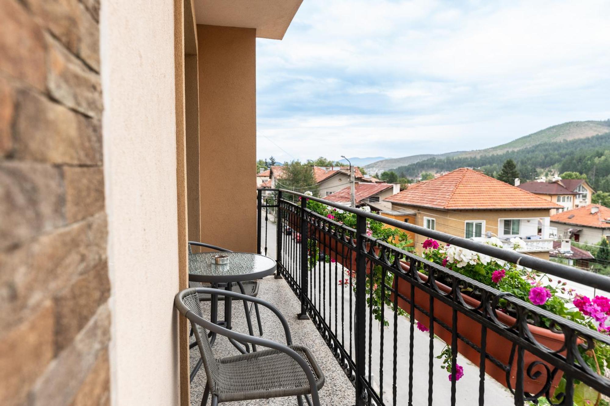 Beluga Guest House Велинград Экстерьер фото